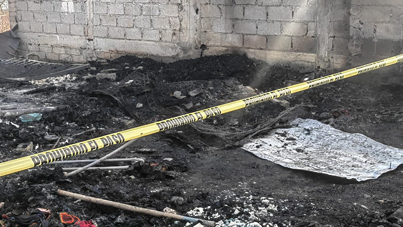 Velaban a mujer y a sus nietos incinerados; llegan supuestos funcionarios a clausurar la funeraria 