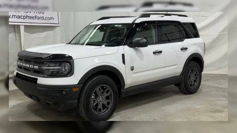 Roban camioneta de millón y medio de pesos, en autopista de Michoacán  