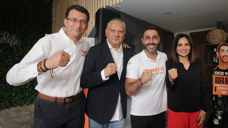 Fernando Morales presenta sus propuestas ante universitarios en Puebla 