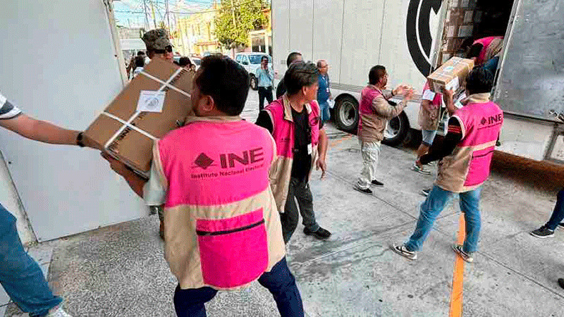 INE recibe primer cargamento de boletas para elecciones en Puebla 