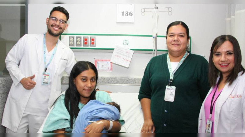 Michoacana se convierte en mamá por segunda vez en el Día de la madre 