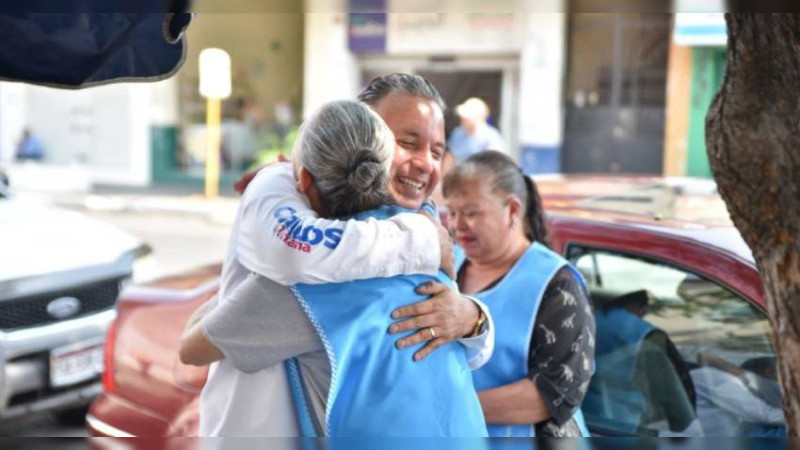 En la recta final de la campaña, Carlos Quintana busca consolidarse con ciudadanos 