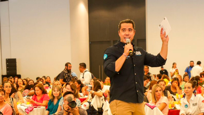 Reconoce Felifer a las mamás queretanas por Festejo del 10 de Mayo 