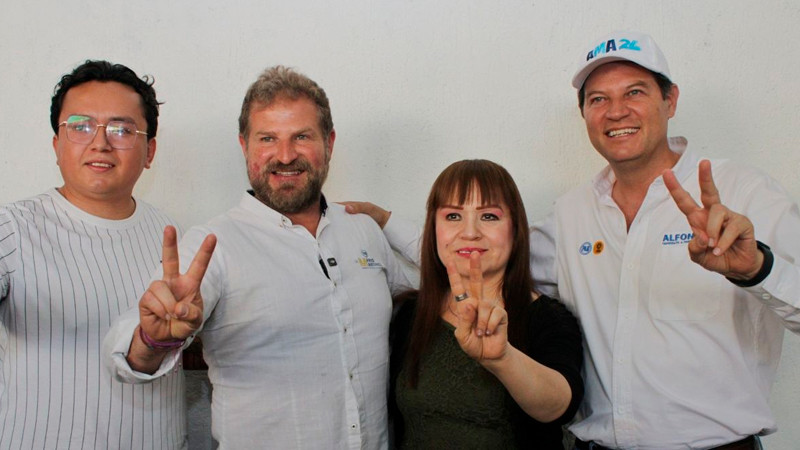 Cientos de mujeres renuncian al PT y se suman a Alfonso Martínez 