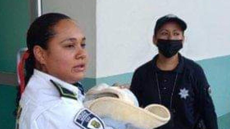 Policías de Morelia, Michoacán auxilian a mujer a dar a luz 