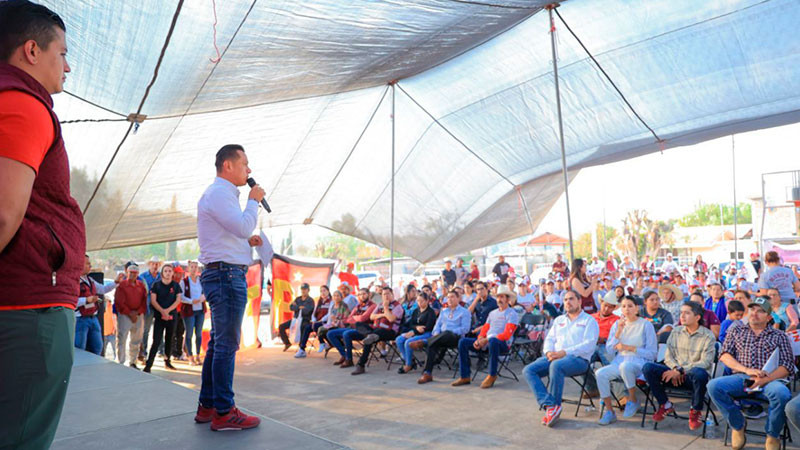 Cientos de morelianos dan su respaldo a Torres Piña en Tzintzimacato 