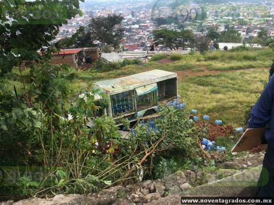 Camión pierde los frenos y arrolla a mujer en Uruapan, Michoacán - Foto 0 