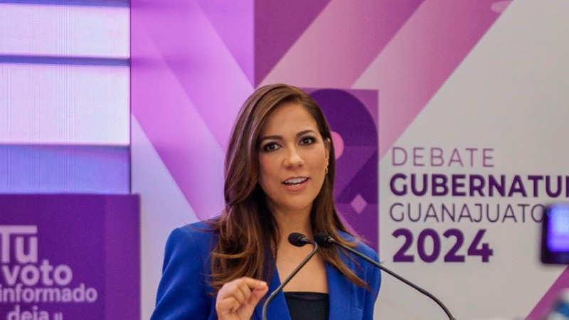 Presenta Libia García plan en materia de migración 