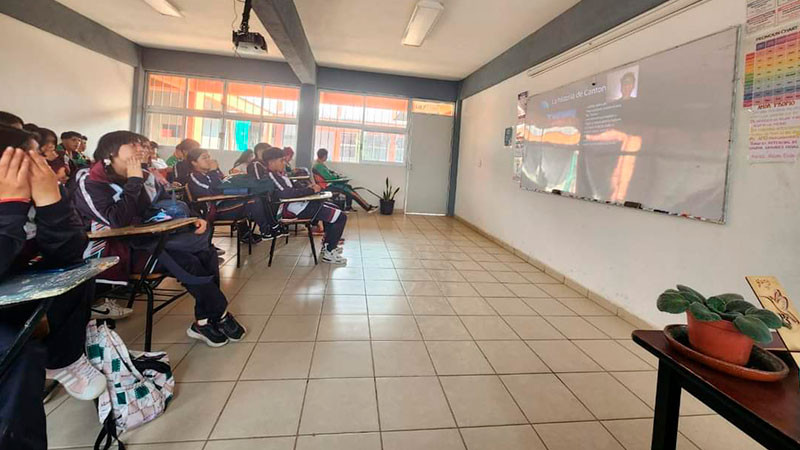 Estudiantes del Cecytem intercambian experiencias con jóvenes de Boston 