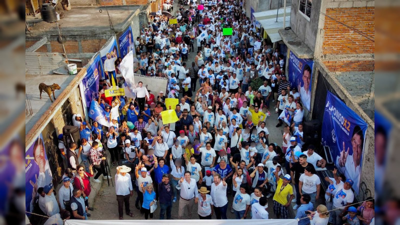 En la colonia 13 de Abril, construiremos un pozo de agua, adelanta Alfonso Martínez