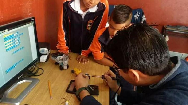 Educar es un acto de amor, reflexiona José Luis Beltrán, destacado maestro michoacano 
