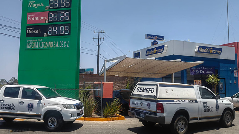 Hallan cuerpo sin vida  en un vehículo en la Tenencia de Jesús del Monte en esta ciudad de Morelia, Michoacán  