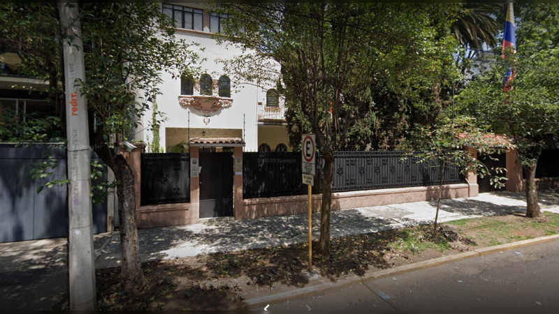 Oficial, cierra puertas Embajada de Ecuador en México 