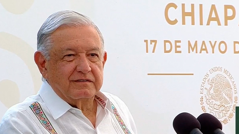 Reitera AMLO que se izará bandera durante 'marea rosa': "la bandera es de todos, hasta de los traidores", asegura 