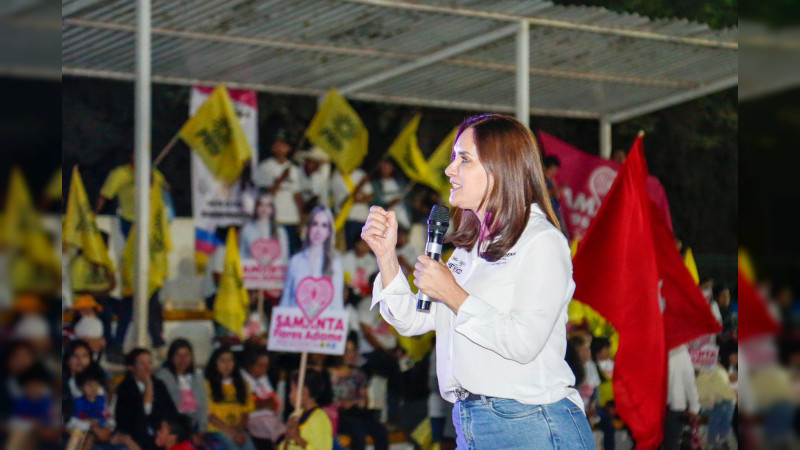 Patzcuarenses arropan a Macarena Chávez