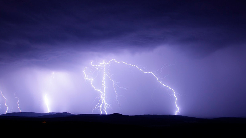 Tormentas e inundaciones en Texas dejan saldo de al menos 7 muertos 