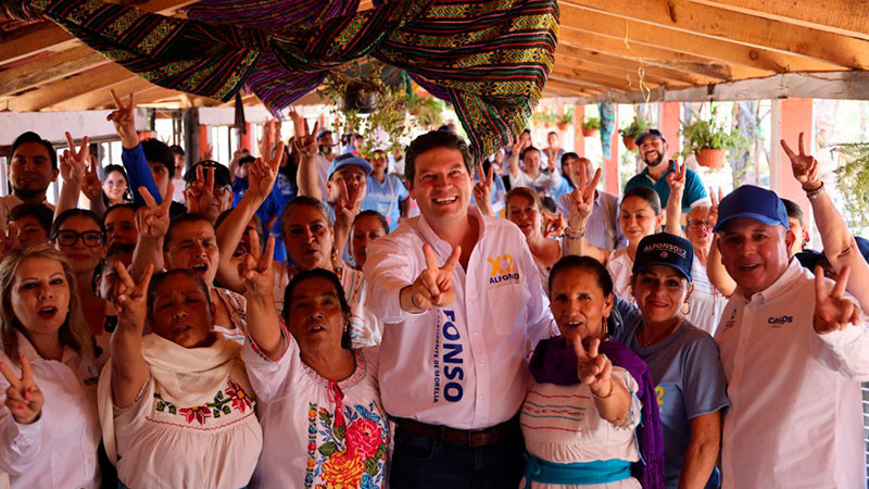 Cocineras tradicionales refrendan su voto de confianza a Alfonso Martínez 
