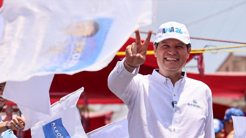 Mantiene Alfonso Martínez, sólida ventaja frente al candidato de morena 