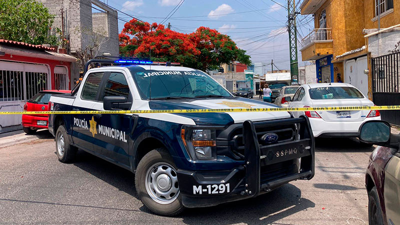 Hombre muere en la vía pública de Querétaro, por aparente golpe de calor 