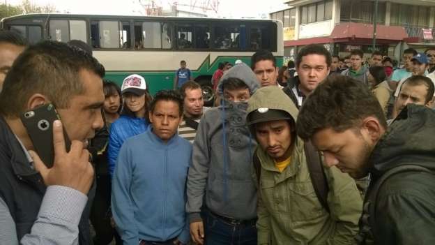 Policías desalojan vías del tren en Morelia; hay cuatro detenidos - Foto 4 