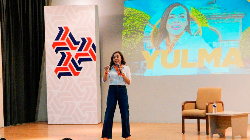 Yulma Rocha promete becas universitarias en Guanajuato 