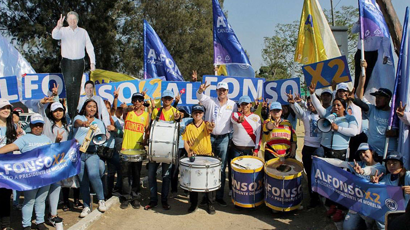 Alfonso consolida el voto ciudadano en cada crucero de Morelia