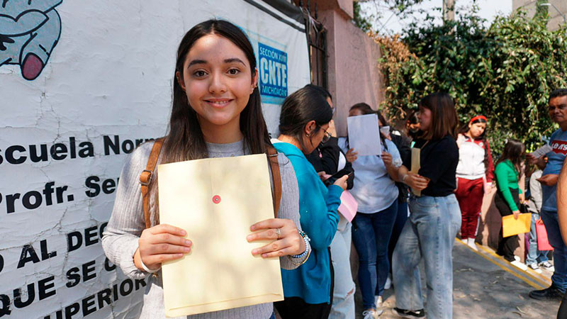 Hoy, día final de entrega de fichas para Escuelas Normales 