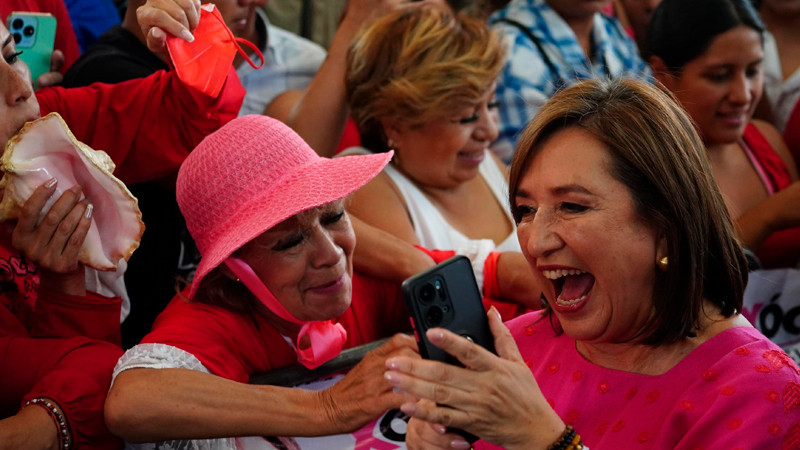Xóchitl Gálvez promete apoyo a comerciantes de Tepito 