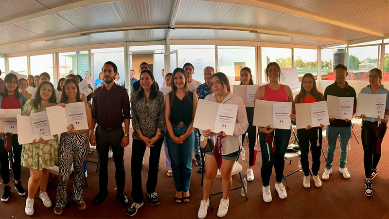 Viajarán 20 estudiantes de la Normal Urbana a Tlaxcala con beca de movilidad 
