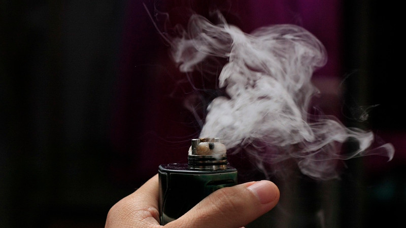 Pide OMS proteger a menores del tabaco y cigarros electrónicos 