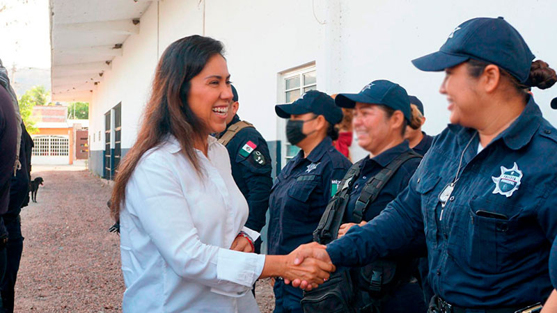 Fortalecer el cuerpo policiaco, de las primeras acciones de Fanny Arreola 