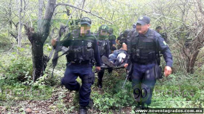 Detienen a dos hombres tras enfrentarse a policías y militares en Parácuaro, Michoacán - Foto 0 