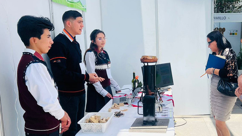  Estudiantes del Cecytem  desarrollan estufa ecológica; competirán en encuentro nacional