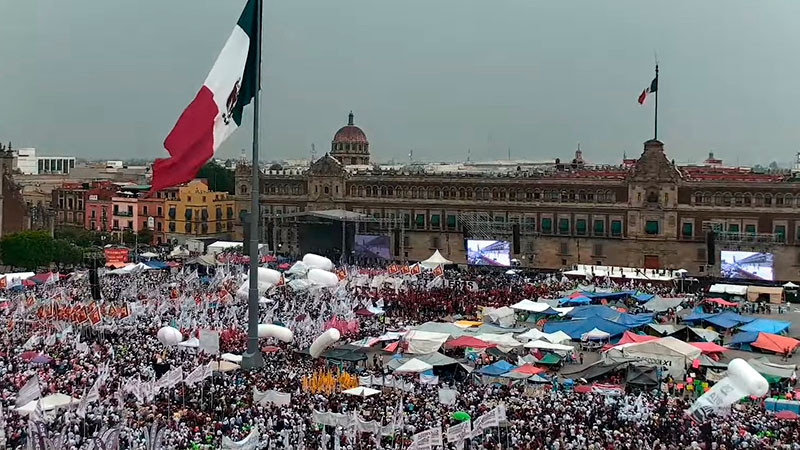 CNTE se queda en el Zócalo pese a acuerdo por cierre de campaña de Sheinbaum 