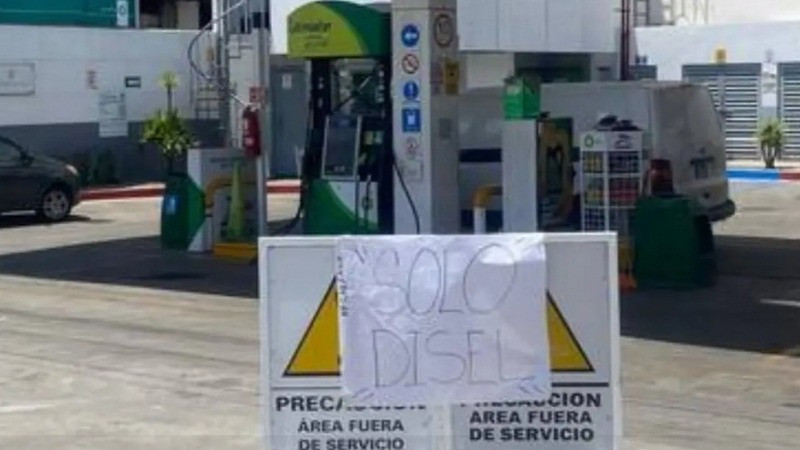 No hay gasolina en Chiapas y suspenden actividades; todo a causa del bloqueo de la CNTE 