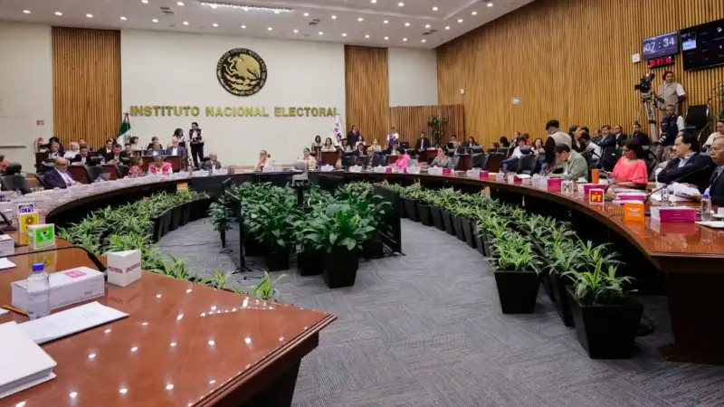 Busca INE instalar otras 104 casillas en zonas de riesgo 