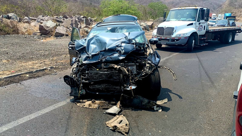 Accidente en la Siglo XXI deja dos personas sin vida y dos heridos graves