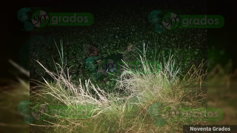 En un canal de riego en Zamora, Michoacán, hallan cadáver embolsado 