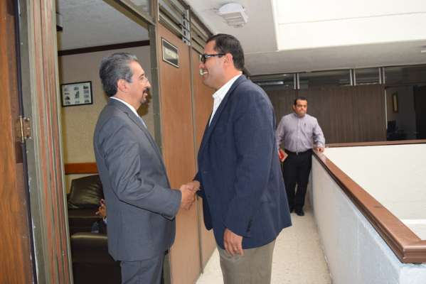 Se reúne titular de la CEDH Michoacán con el Rector de la UMSNH - Foto 0 