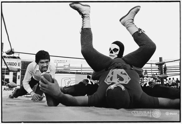 Exhibe la Fototeca Nacional las distintas celebraciones del Día de Muertos - Foto 3 