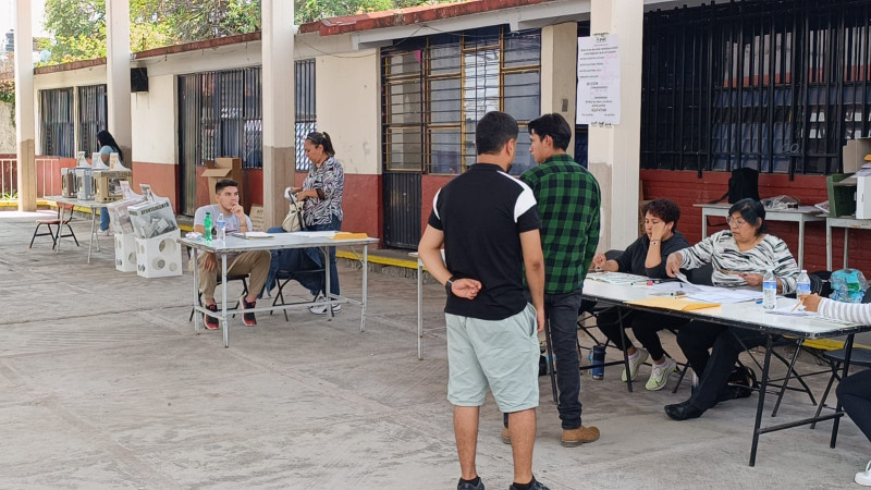 Sin incidencias votaciones en Cuitzeo; habitantes prefieren no hablar del asesinato del candidato 