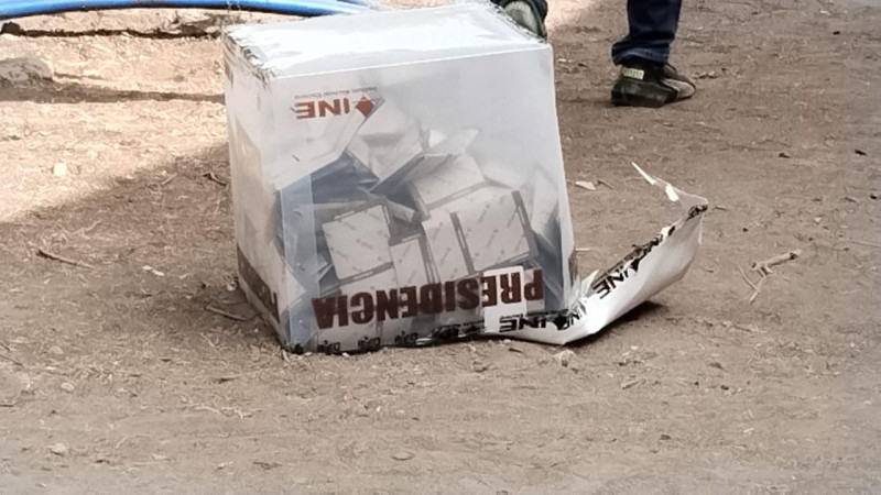 Destrozan dos casillas en San Juan del Río, Querétaro