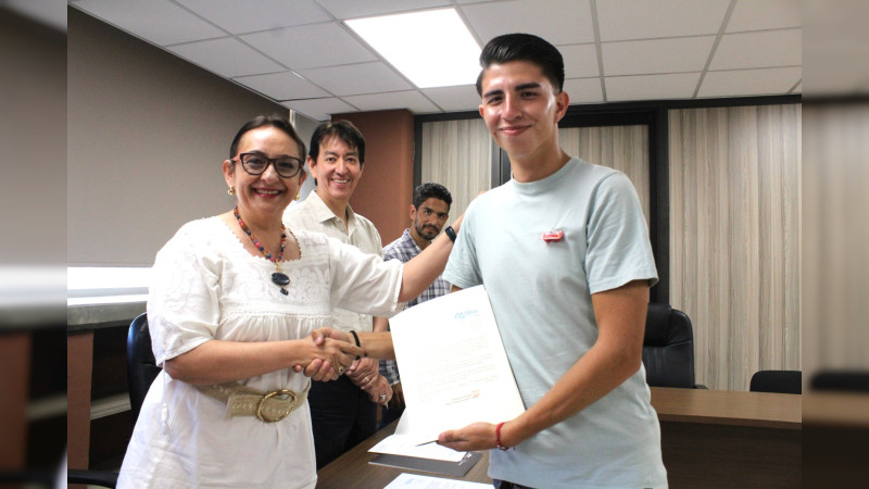Eligen a 5 estudiantes de la UTM para participar en programa de tecnología en Japón