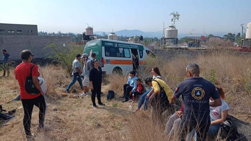 “Combi” del servicio público se queda sin frenos, hay 14 heridos leves 