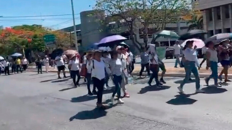 Maestros se movilizan para realizar bloqueos en Mérida, Yucatán 