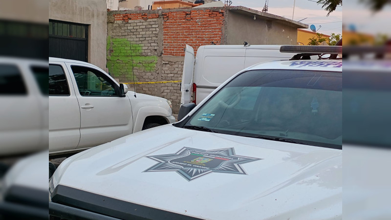 Ultiman a dos jóvenes al interior de su domicilio en Apaseo el Grande, Gto