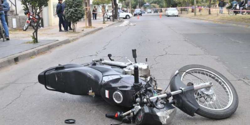 Un muerto y un herido en accidente de moto en Morelia 