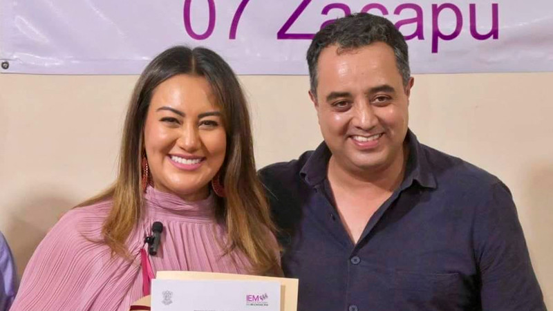 Recibe Mónica Valdez constancia de mayoría como presidenta electa de Zacapu 