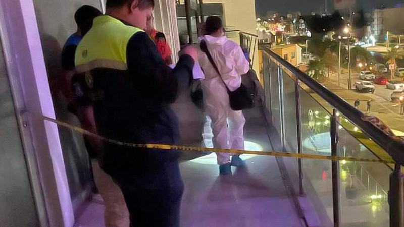 Derrumbe en plaza de San Luis Potosí deja al menos 2 muertos y 15 heridos 