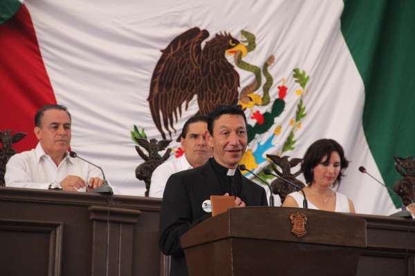 Congreso entregó la condecoración “Constitución de Apatzingán”, a Hogar Emaús 